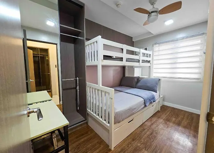 Stylish 2 Bedroom Near Bgc And Airport With Fast Wifi Manila