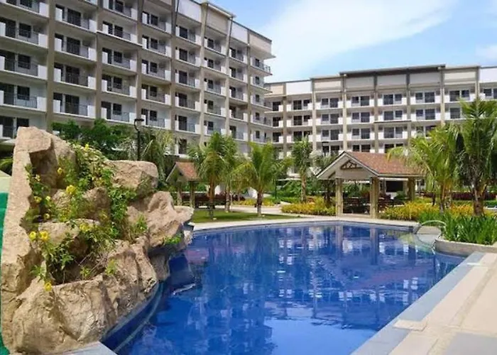 Aparthotel Stylish 2 Bedroom Near Bgc And Airport With Fast Wifi Manila