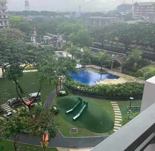 Stylish 2 Bedroom Near Bgc And Airport With Fast Wifi Aparthotel